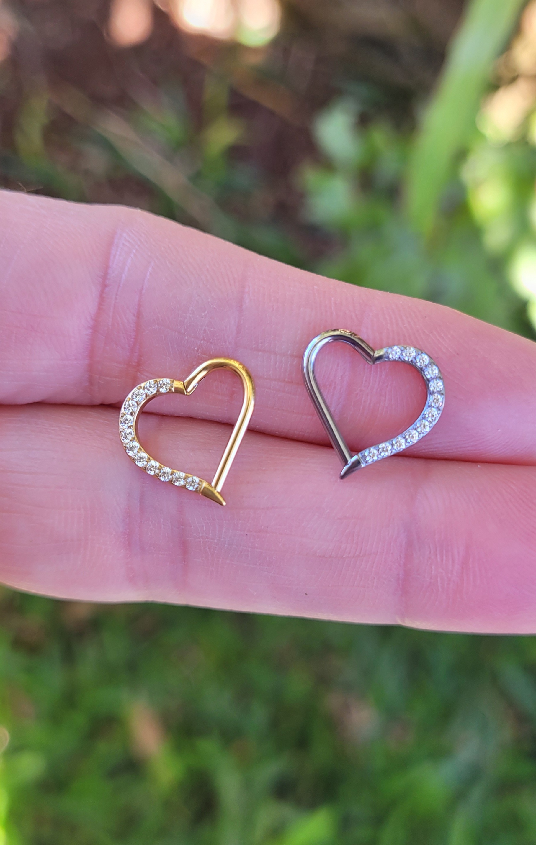 Joia em titânio prateado — modelo Argola Segmentada