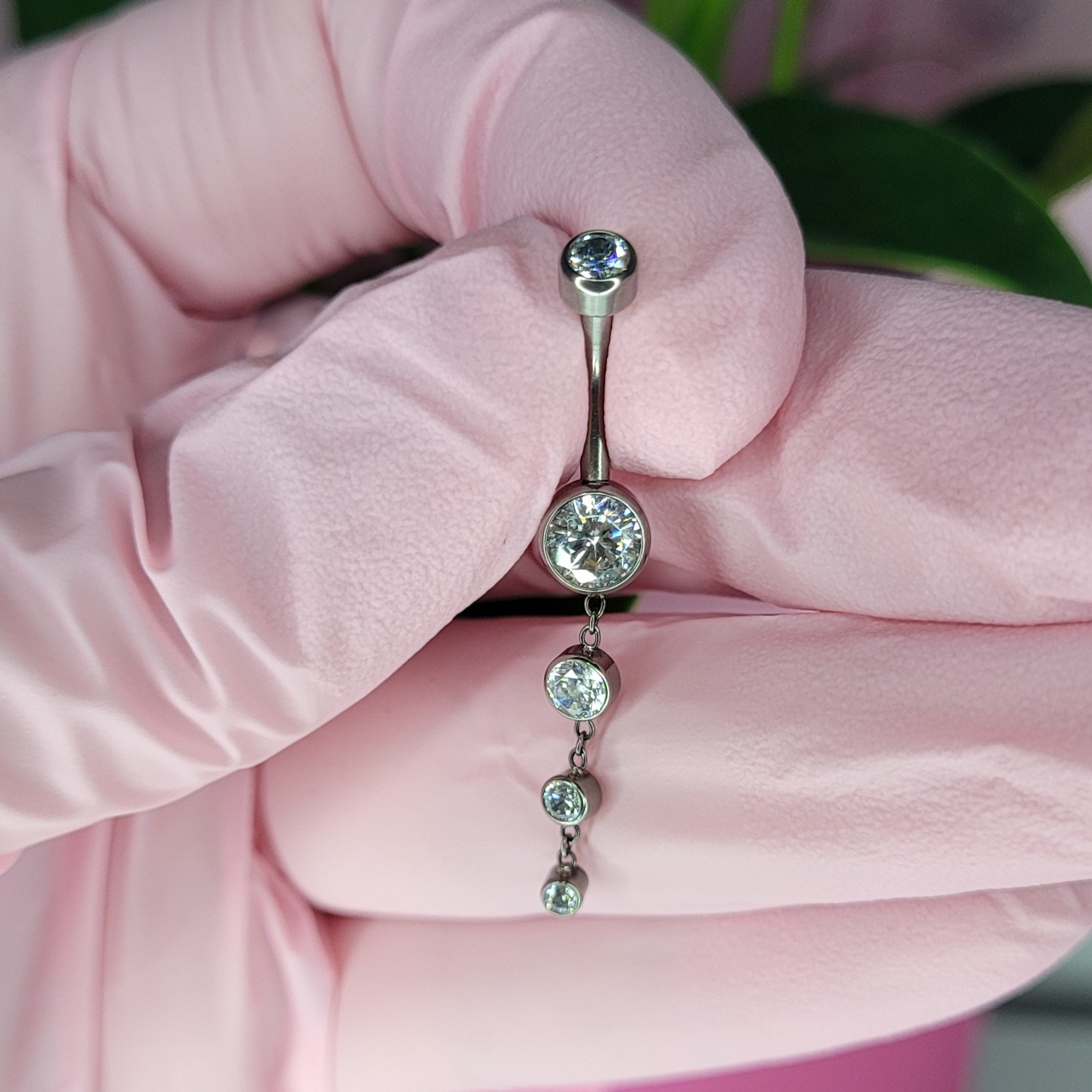 Curved Barbell em titânio prateado