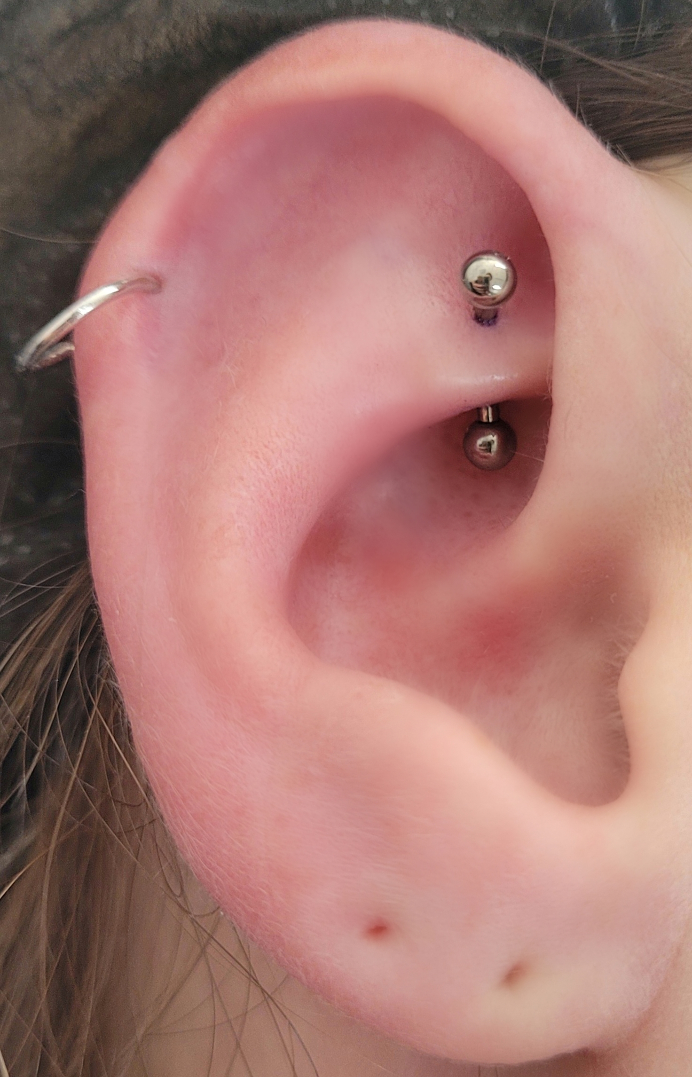 Rook e hélix com barbell e argola